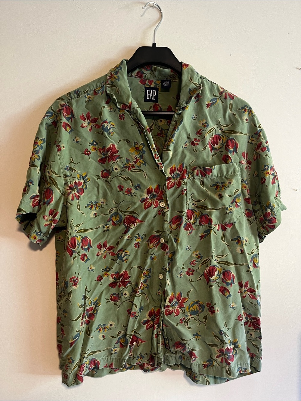 GAP Green Short-Sleeve Floral Button-Down Shirt